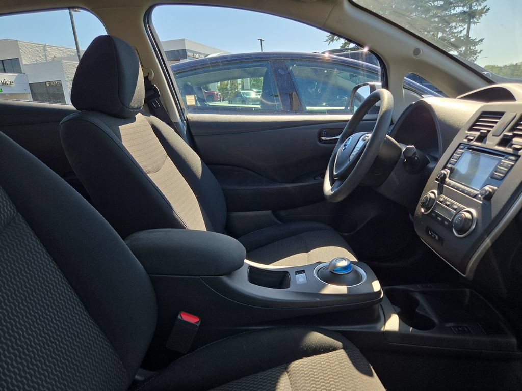 Used 2017 Nissan Leaf S w/ Charge Package FWD image 7