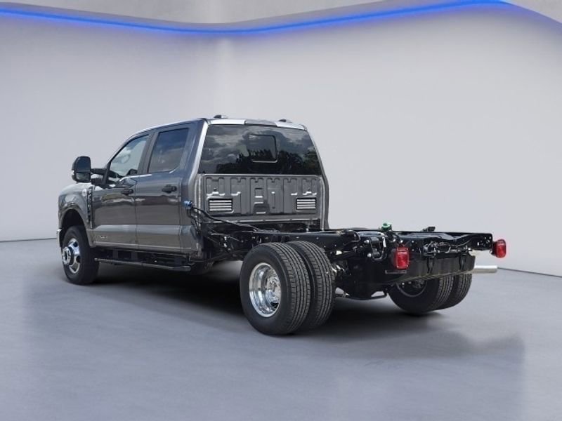 New 2025 Ford F350 XL w/ XL Chrome Package image 3