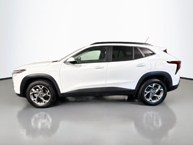 Used 2026 Chevrolet Trax LT FWD image 6
