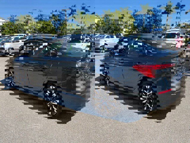 Used 2023 Honda Civic EX image 3