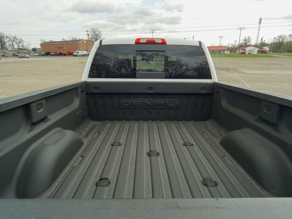 Used 2017 GMC Sierra 2500 Denali w/ Duramax Plus Package AWD/4WD image 10