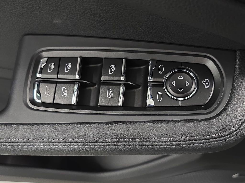 New 2026 Porsche Macan S AWD/4WD image 24