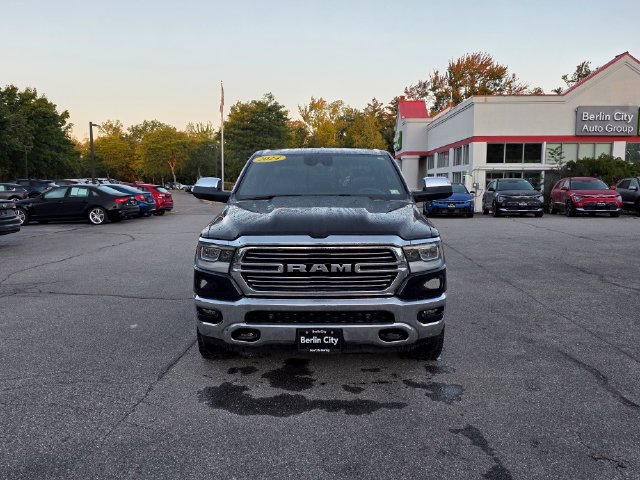 Used 2024 RAM 1500 Laramie AWD/4WD image 3