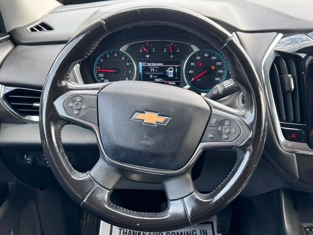 Used 2018 Chevrolet Traverse LT FWD image 16