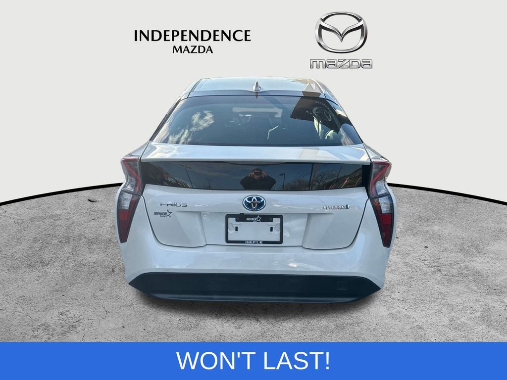 Used 2018 Toyota Prius Four image 4