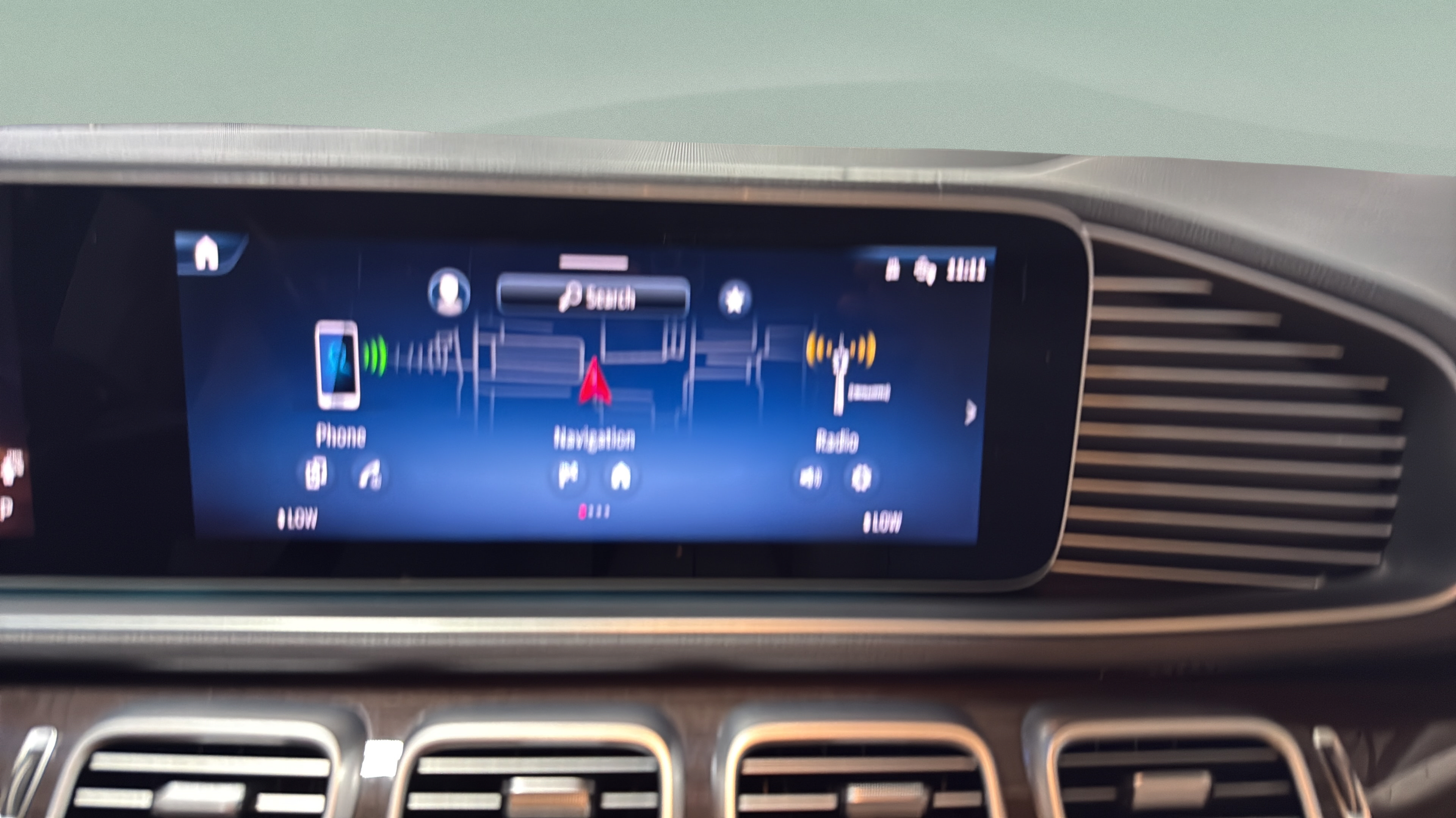 Used 2024 Mercedes-Benz GLS 450 4MATIC image 18