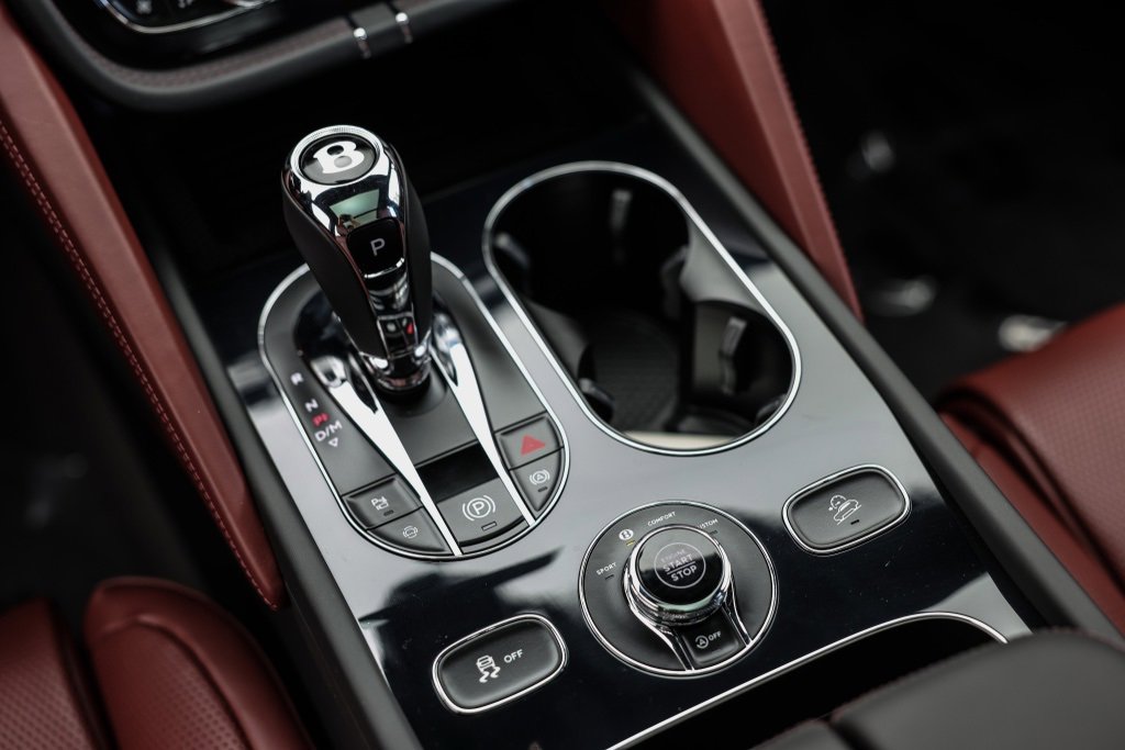 New 2024 Bentley Bentayga image 27