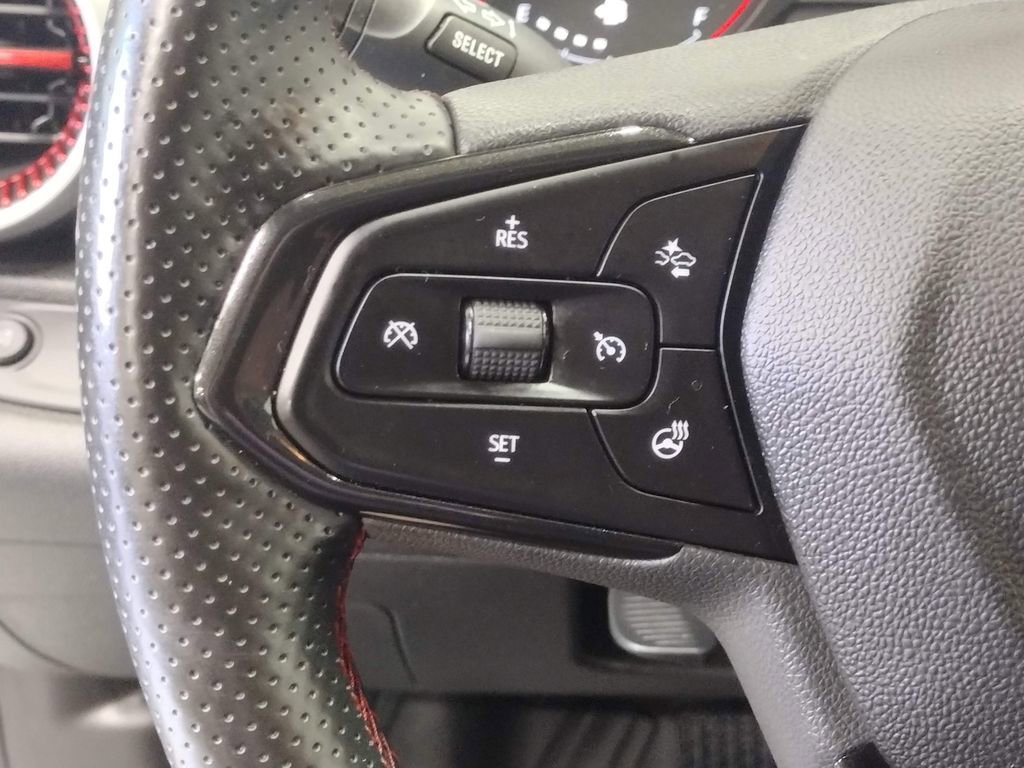 Used 2024 Chevrolet Trax RS FWD image 24