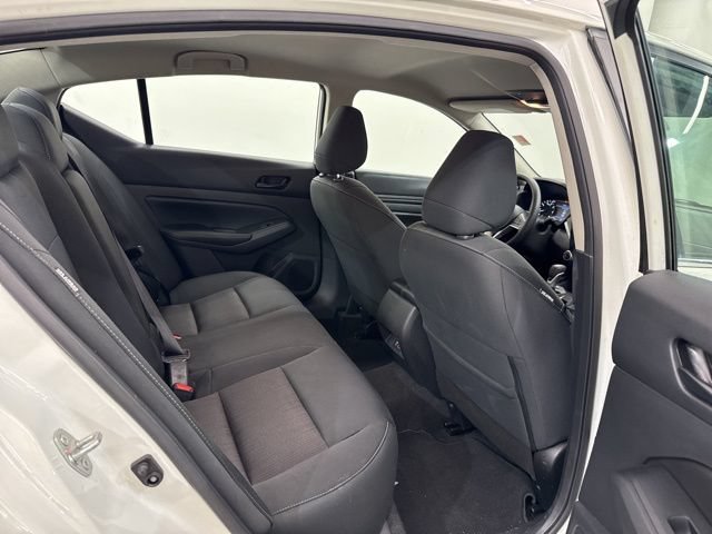 Used 2025 Nissan Altima 2.5 SV FWD image 11