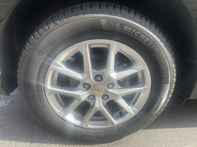 Used 2023 Chevrolet Equinox LS w/ LPO, Floor Liner Package AWD/4WD image 20