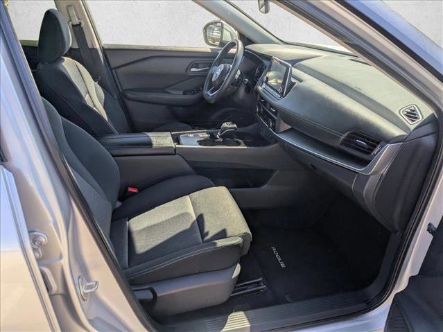 Used 2024 Nissan Rogue SV FWD image 18