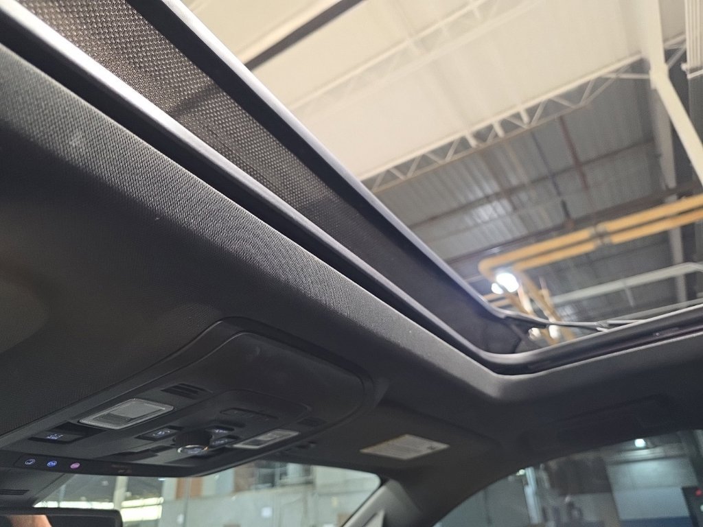 Used 2021 GMC Yukon AT4 w/ Rear Media and Nav Package AWD/4WD image 18