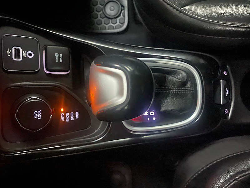 Used 2018 Jeep Compass Latitude w/ Popular Equipment Group image 23