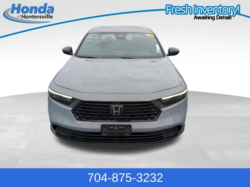 Used 2023 Honda Accord Sport image 3