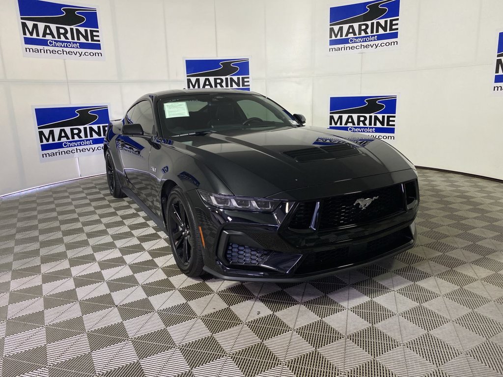 Used 2025 Ford Mustang GT RWD image 1