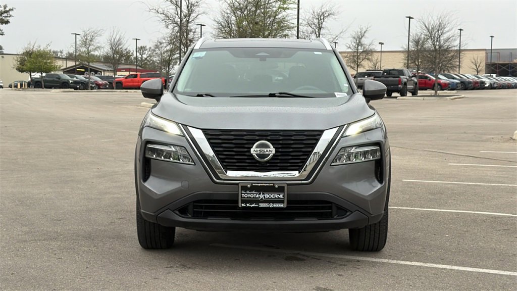 Used 2021 Nissan Rogue SV w/ Premium Package image 2