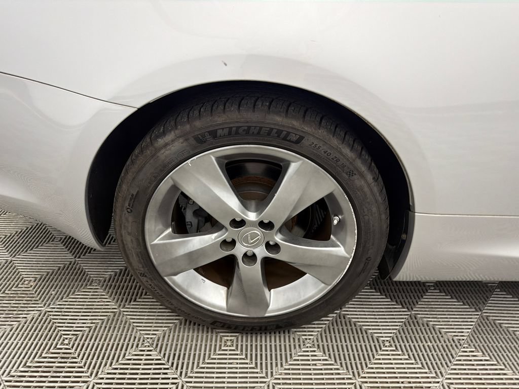 Used 2011 Lexus IS 350C w/ Luxury Pkg RWD image 16