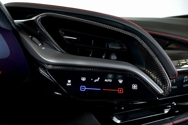 Used 2024 Ferrari SF90 Spider image 39