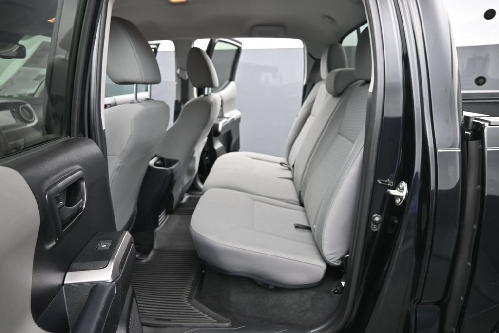 Used 2019 Toyota Tacoma SR5 RWD image 15