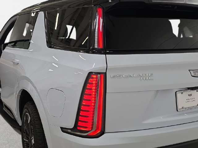 New 2026 Cadillac Escalade IQL Sport 2 w/ LPO, Floor Liner Package AWD/4WD image 31