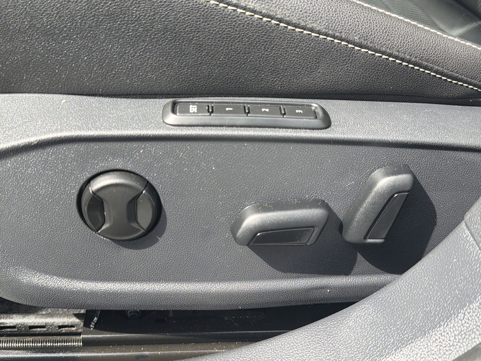 Used 2024 Volkswagen Jetta SEL FWD image 20