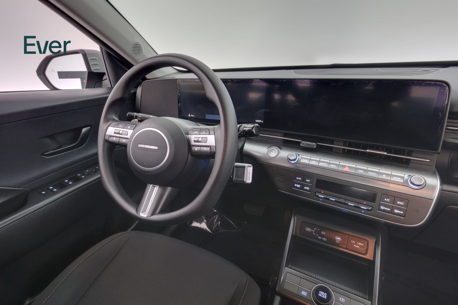 Used 2024 Hyundai Kona SE FWD image 25
