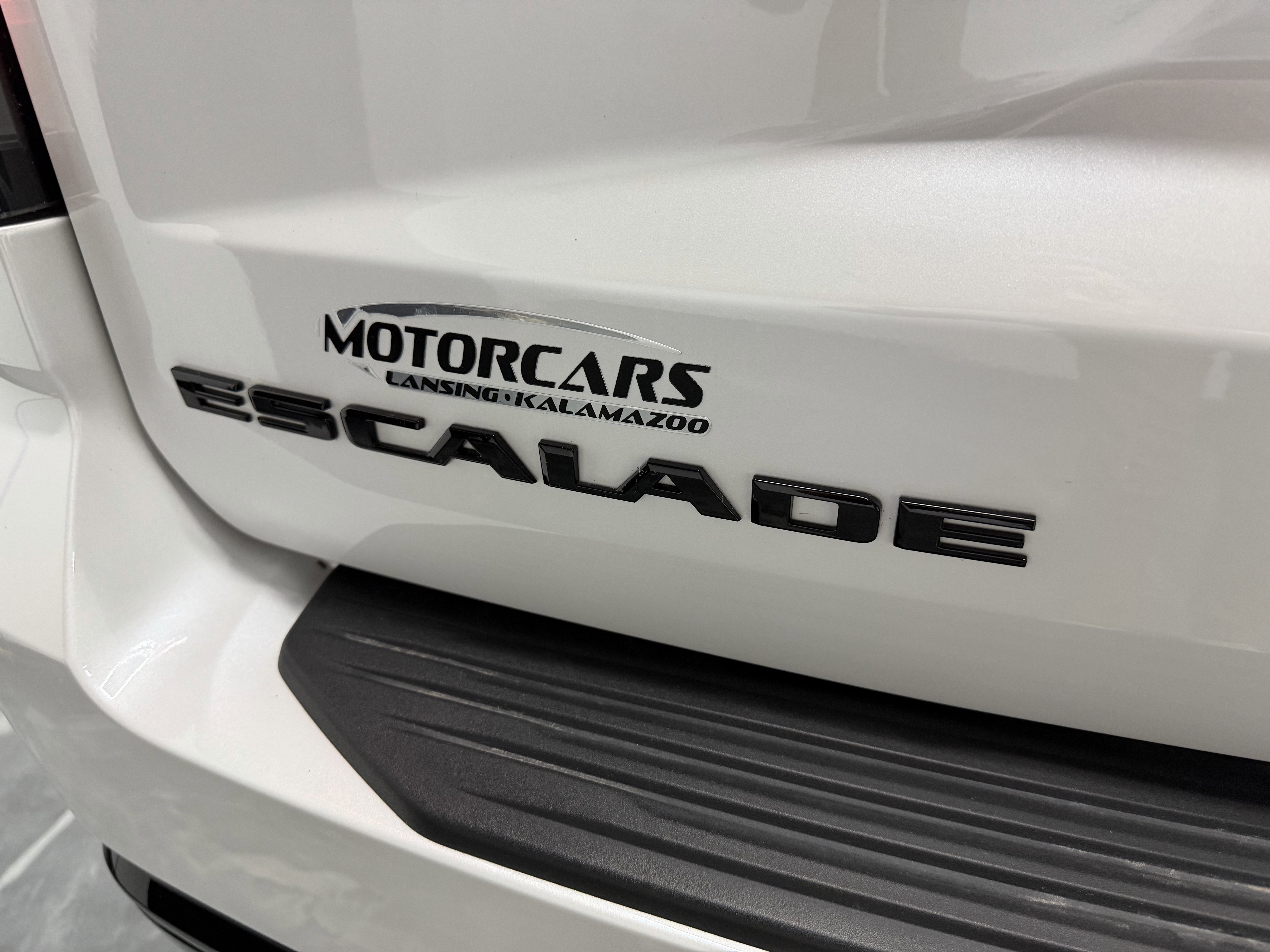 Used 2025 Cadillac Escalade Sport Platinum w/ LPO, ONYX Package image 34