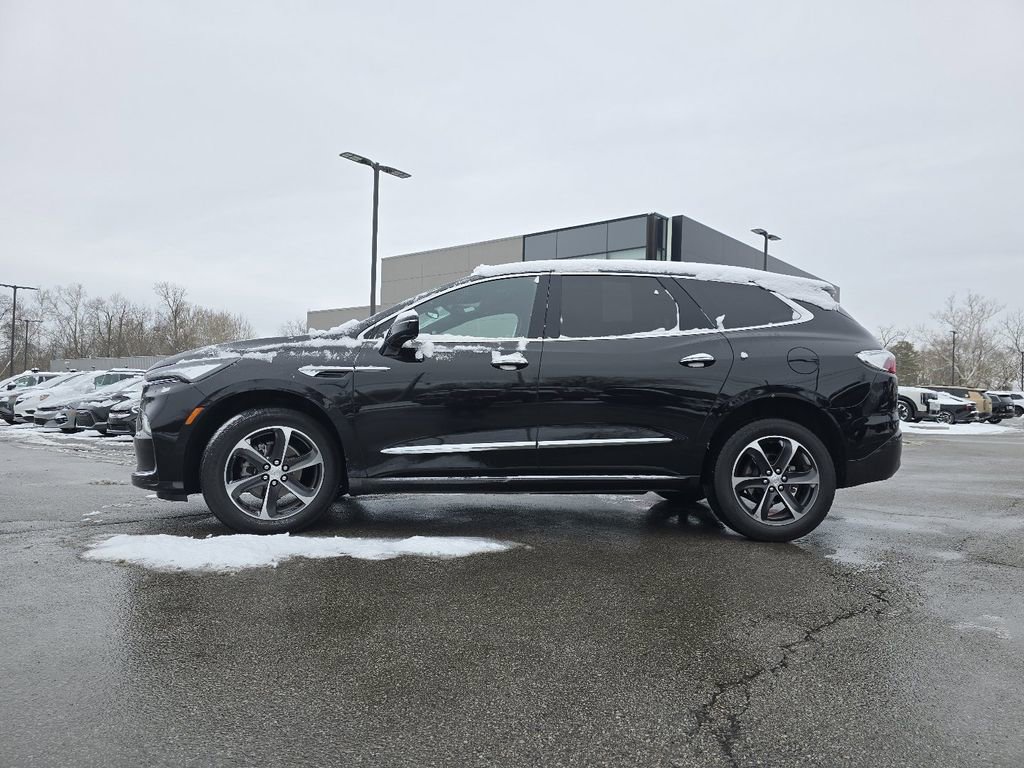 Used 2023 Buick Enclave Essence w/ LPO, Touring Package image 13