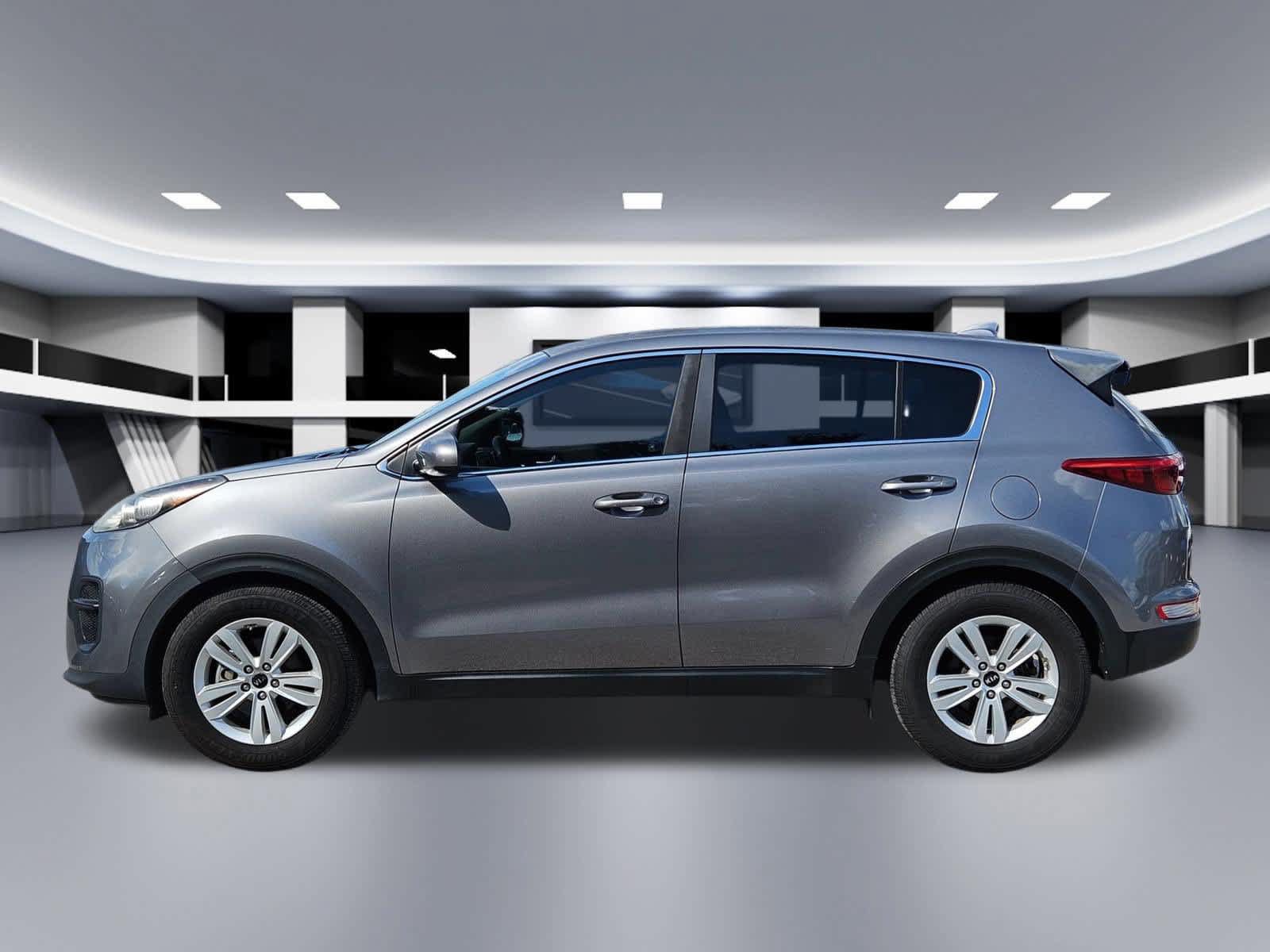 Used 2018 Kia Sportage LX FWD image 3