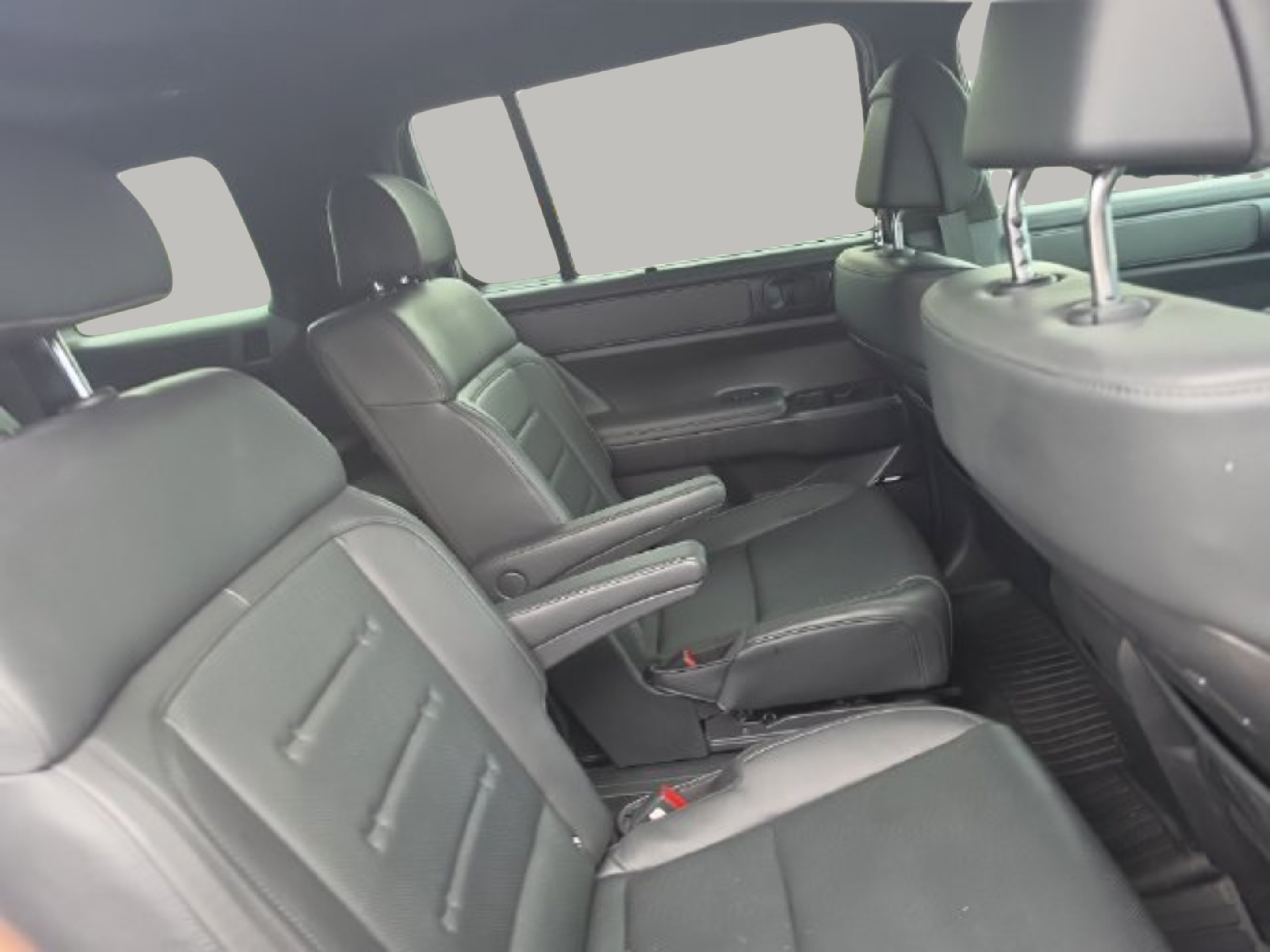 Used 2025 Hyundai Santa Fe Calligraphy FWD image 27