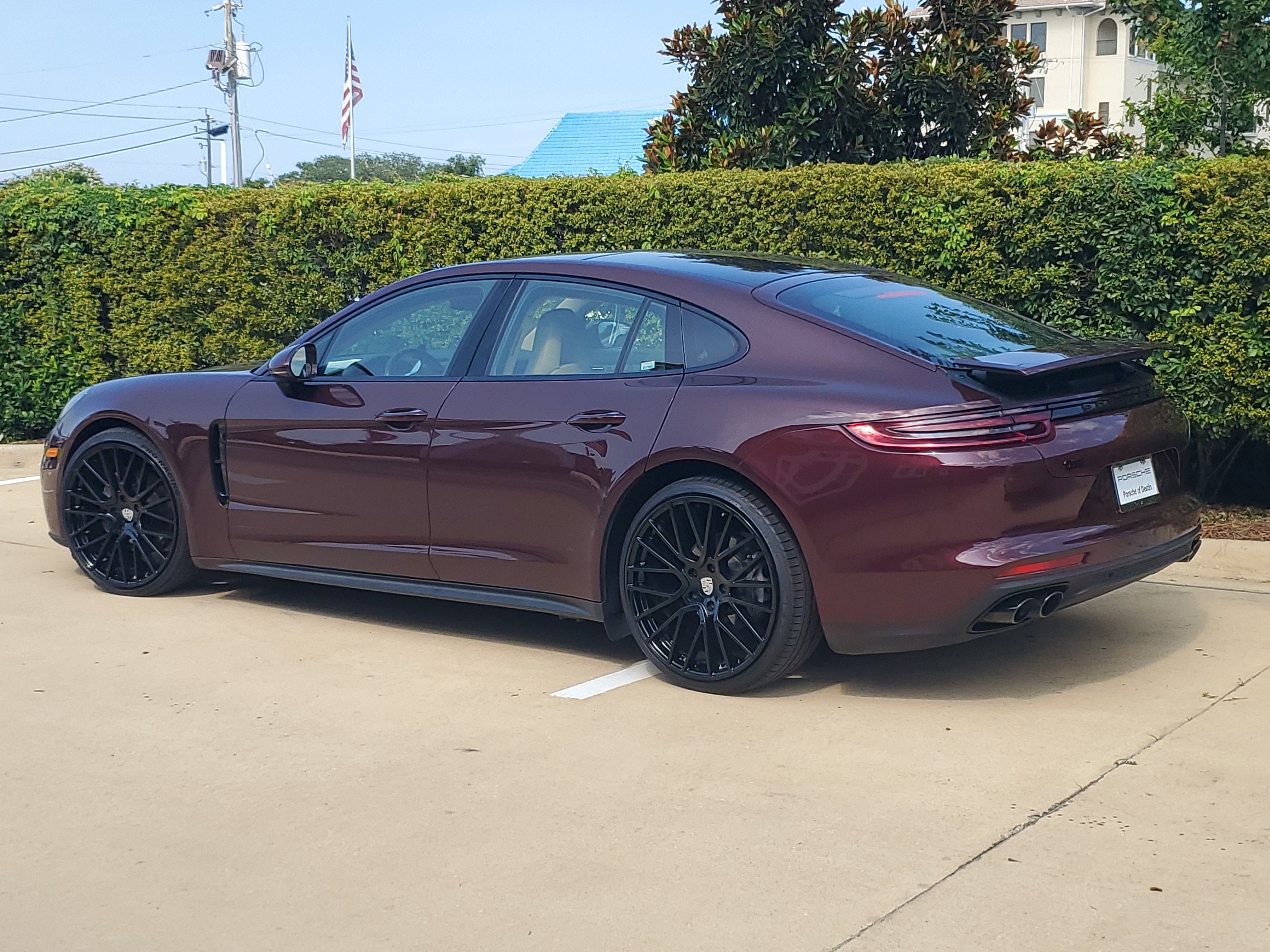 Used 2020 Porsche Panamera 4 AWD/4WD image 3