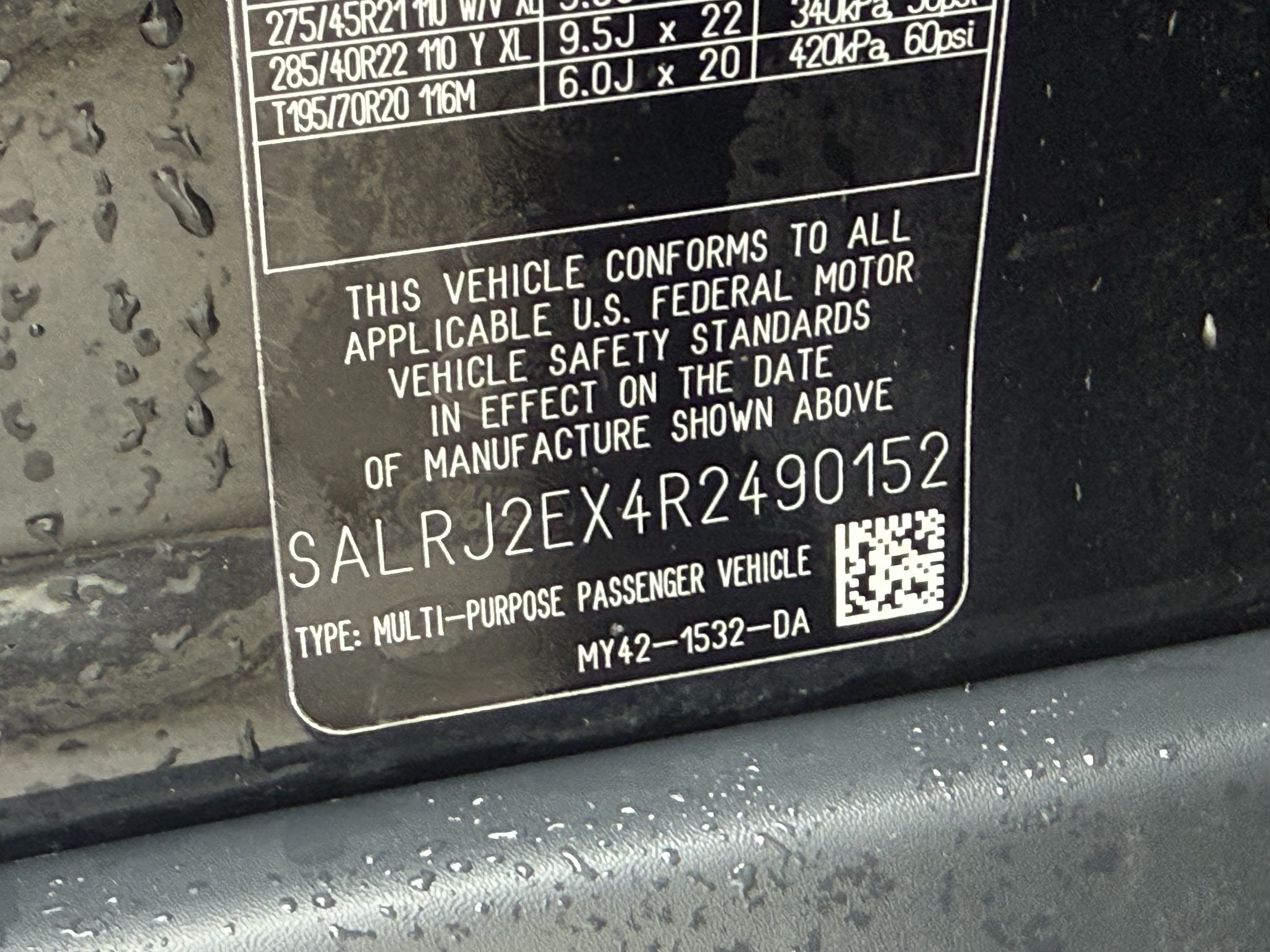 Used 2024 Land Rover Discovery S AWD/4WD image 35