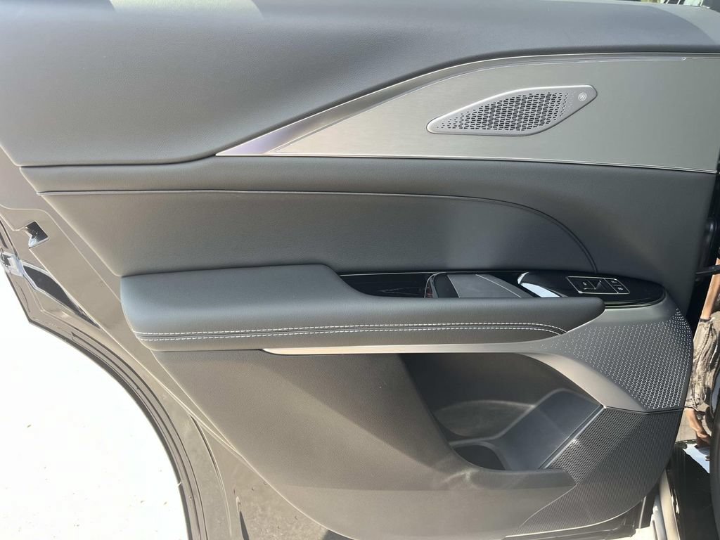 New 2027 Cadillac Lyriq Premium Luxury AWD/4WD image 19
