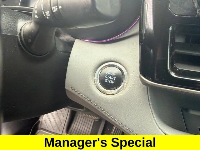 Used 2020 Toyota Highlander XLE AWD/4WD image 19