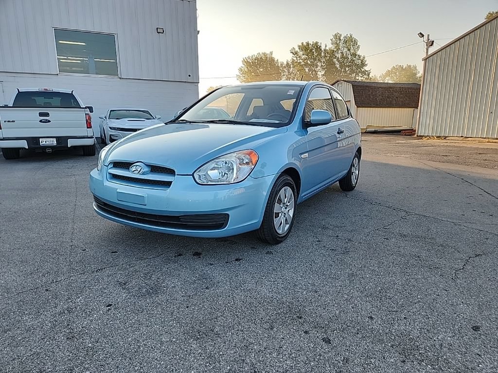 Used 2010 Hyundai Accent GS w/ Premium Pkg 3 FWD image 10
