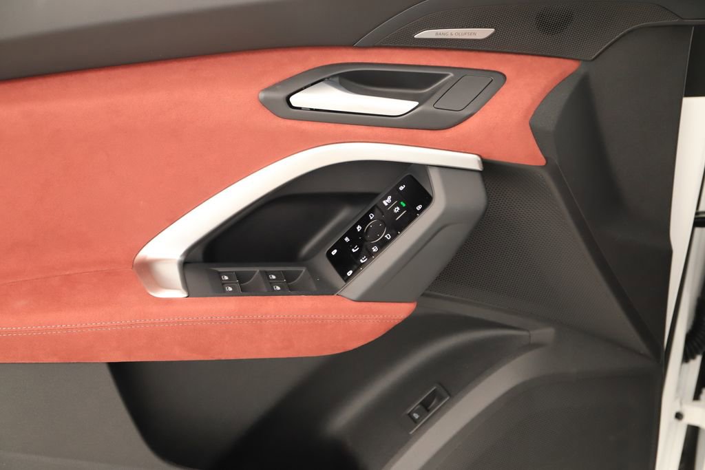 New 2026 Audi SQ5 Premium Plus image 21