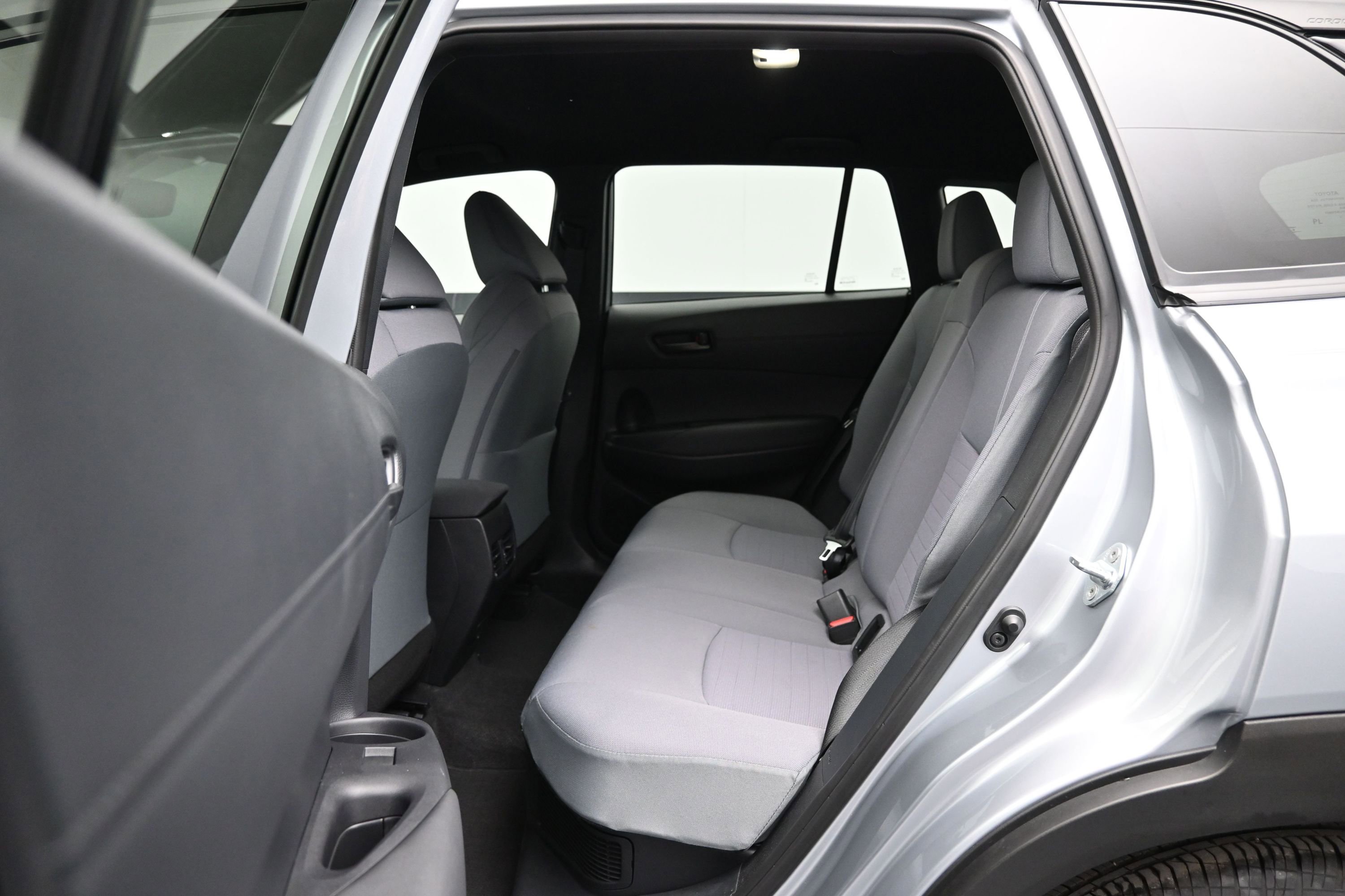 Used 2024 Toyota Corolla Cross AWD Hybrid image 11