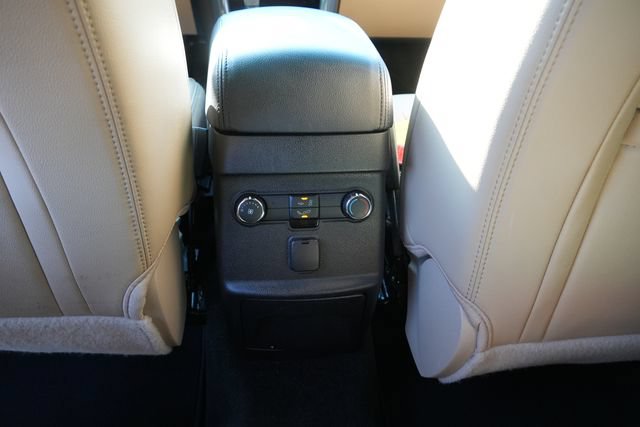 Used 2017 Ford Explorer XLT w/ Equipment Group 202A FWD image 18
