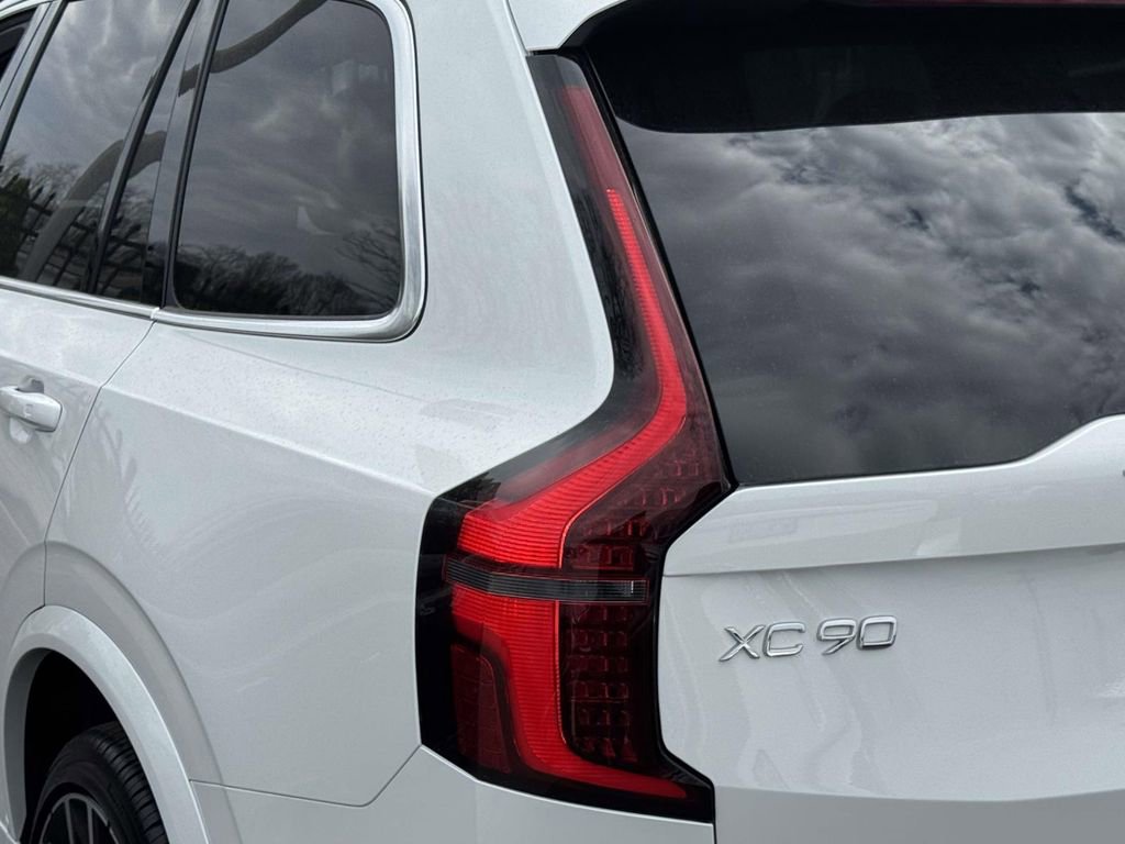 Certified 2026 Volvo XC90 B6 Plus w/ Protection Package image 8