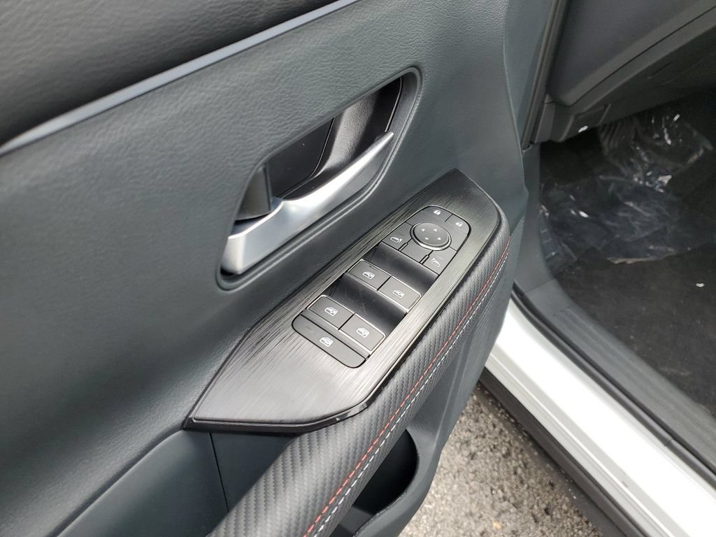 New 2026 Nissan Kicks SR w/ SR Premium Package FWD image 14