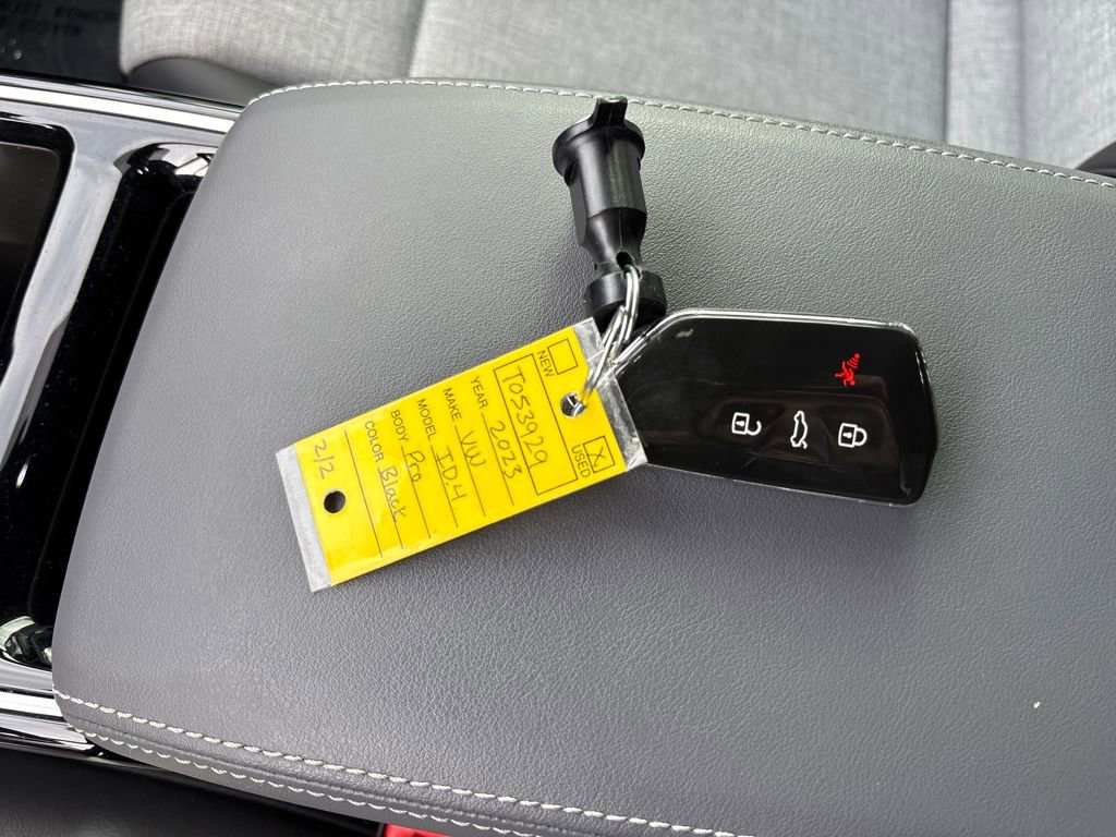 Certified 2023 Volkswagen ID.4 Pro image 29