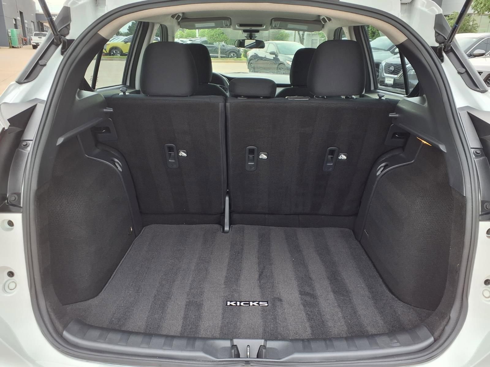 Used 2024 Nissan Kicks S image 12