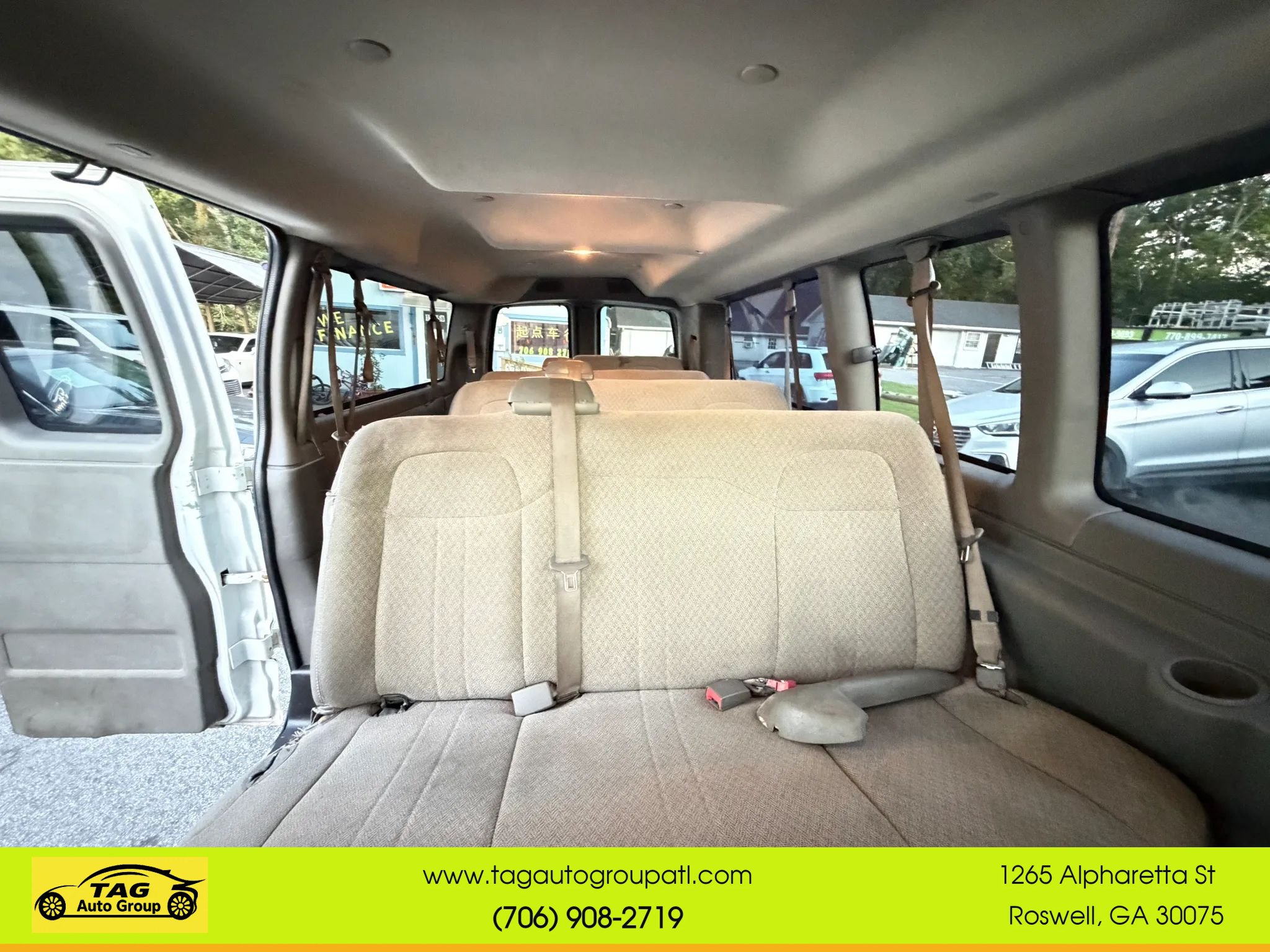 Used 2017 Chevrolet Express 3500 LT w/ LT Preferred Equipment Group RWD image 12