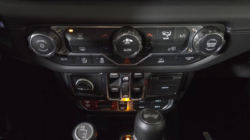 New 2026 Jeep Wrangler Unlimited Rubicon AWD/4WD image 24