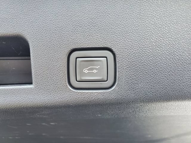 Certified 2024 Chevrolet Traverse LT w/ Midnight/Sport Edition FWD image 12
