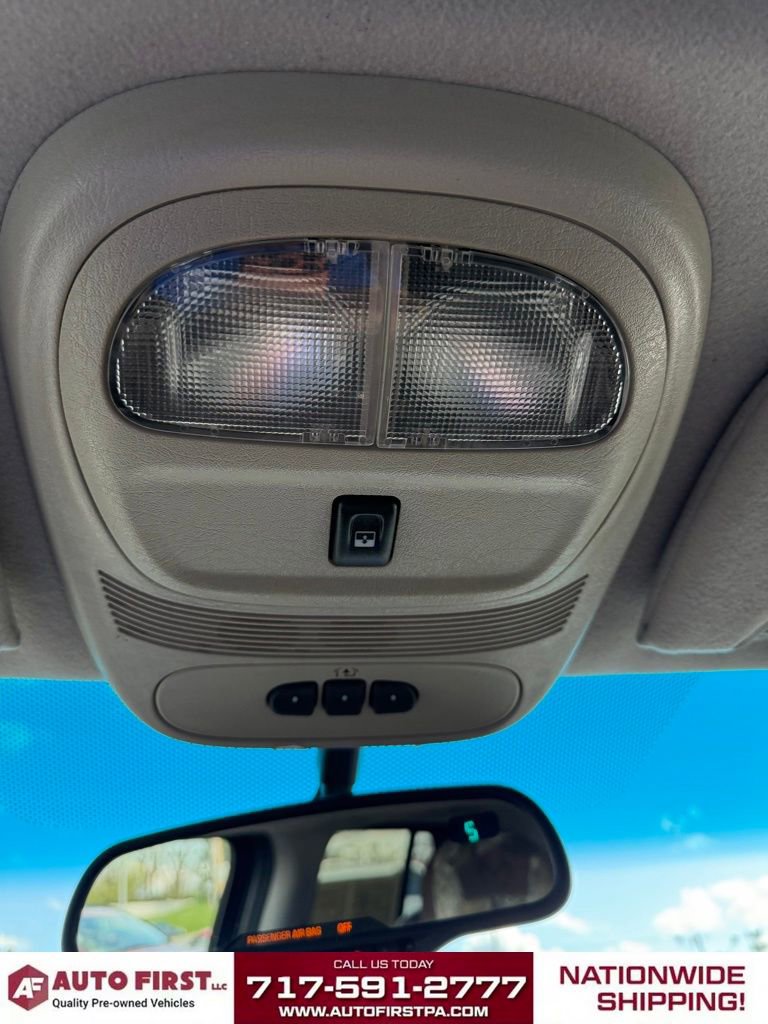 Used 2007 GMC Envoy Denali image 23