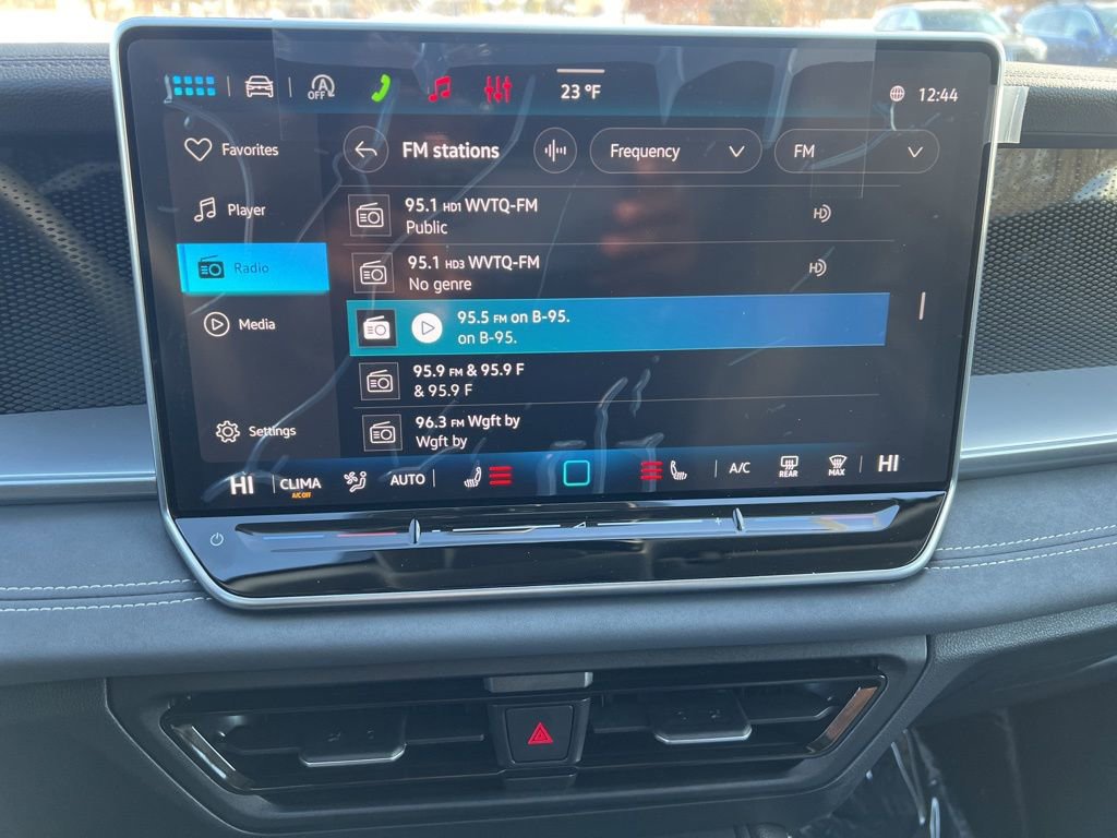 New 2026 Volkswagen Tiguan SE image 23