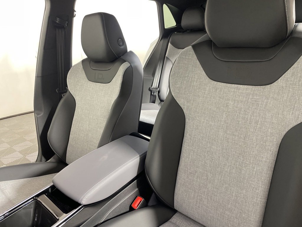 New 2026 Volkswagen ID.4 Pro image 18
