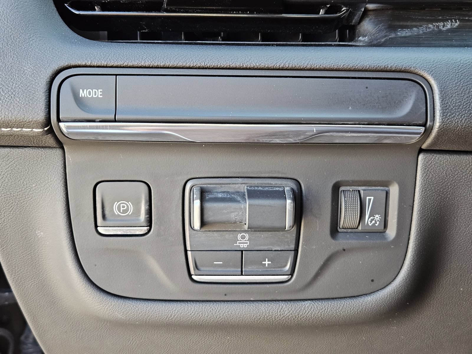 Certified 2022 Cadillac Escalade Sport RWD image 20