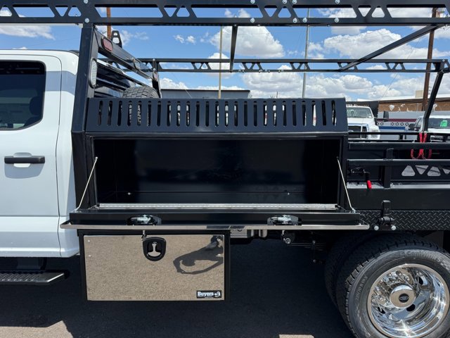 New 2026 Ford F550 4x4 Crew Cab image 12